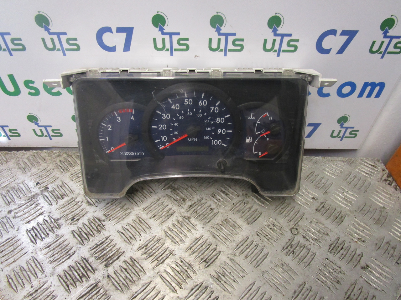 MITSUBISHI FUSO CLOCK CLUSTER P/NO MK542223 - Elektrisk system for Lastebil: bilde 1 MITSUBISHI FUSO CLOCK CLUSTER P/NO MK542223 - Elektrisk system for Lastebil: bilde 1