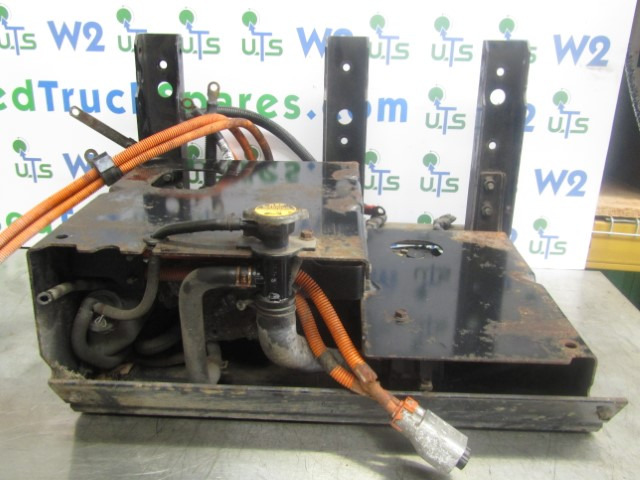 MITSUBISHI FUSO HYBRID POWER CHARGER UNIT - Elektrisk system for Lastebil: bilde 1 MITSUBISHI FUSO HYBRID POWER CHARGER UNIT - Elektrisk system for Lastebil: bilde 1