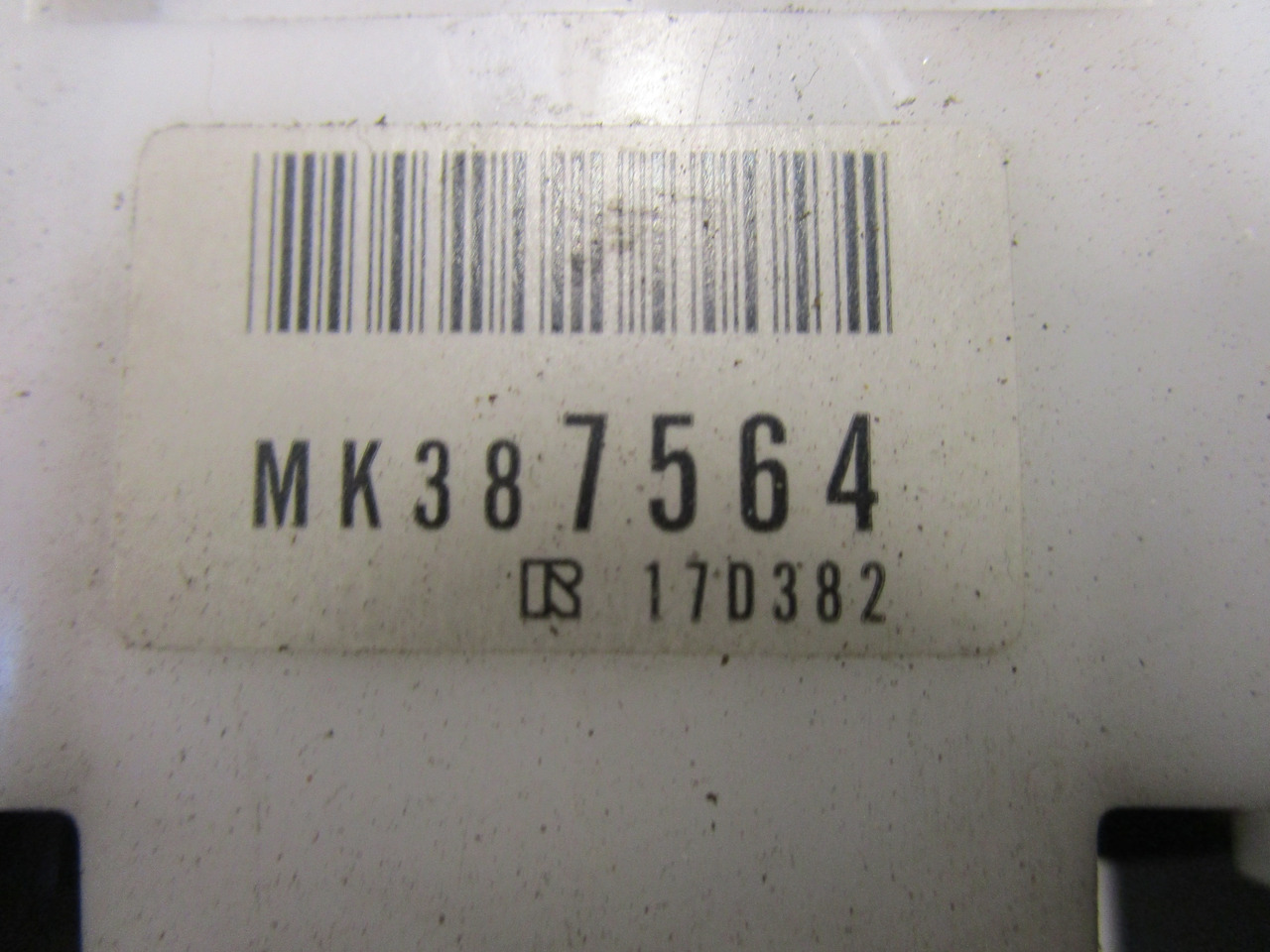 MITSUBISHI FUSO INDICATOR/WIPER STALK P/NO MK387564 - Førerhus og interiør for Lastebil: bilde 2 MITSUBISHI FUSO INDICATOR/WIPER STALK P/NO MK387564 - Førerhus og interiør for Lastebil: bilde 2