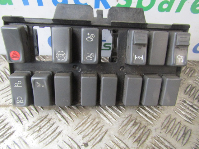 VOLVO FE SWITCH BOARD CLUSTER COMPLETE - Elektrisk system for Lastebil: bilde 2 VOLVO FE SWITCH BOARD CLUSTER COMPLETE - Elektrisk system for Lastebil: bilde 2