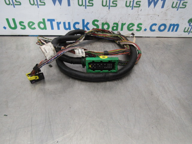 VOLVO FH13A ECU / FUSEBOARD HARNESS P/NO 20969699 / 02 - Styreenhet for Lastebil: bilde 1 VOLVO FH13A ECU / FUSEBOARD HARNESS P/NO 20969699 / 02 - Styreenhet for Lastebil: bilde 1