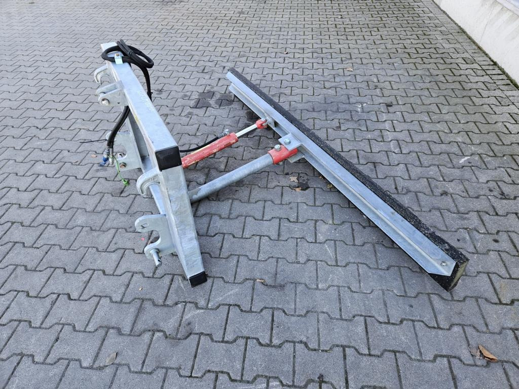Fliegl Gummi-Schiebeschild - Frontlaster for traktor: bilde 2 Fliegl Gummi-Schiebeschild - Frontlaster for traktor: bilde 2