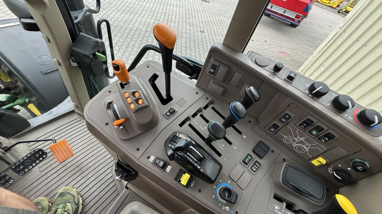 John Deere 6120M 4298L - Kommunale traktor: bilde 5 John Deere 6120M 4298L - Kommunale traktor: bilde 5