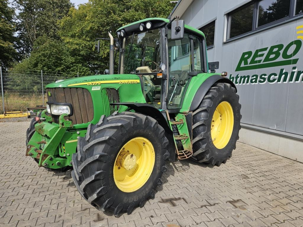 John Deere 6420S PREMIUM - Traktor: bilde 1 John Deere 6420S PREMIUM - Traktor: bilde 1