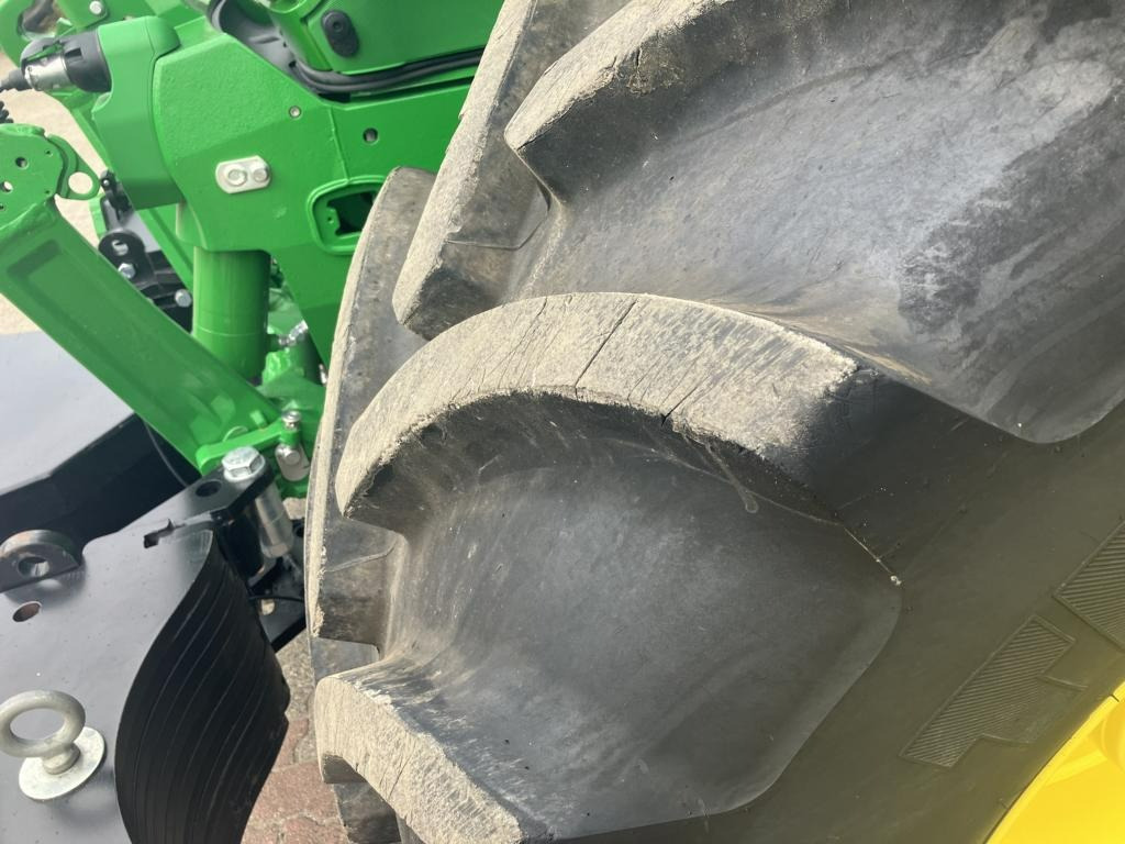 John Deere 6M250 - Traktor: bilde 2 John Deere 6M250 - Traktor: bilde 2