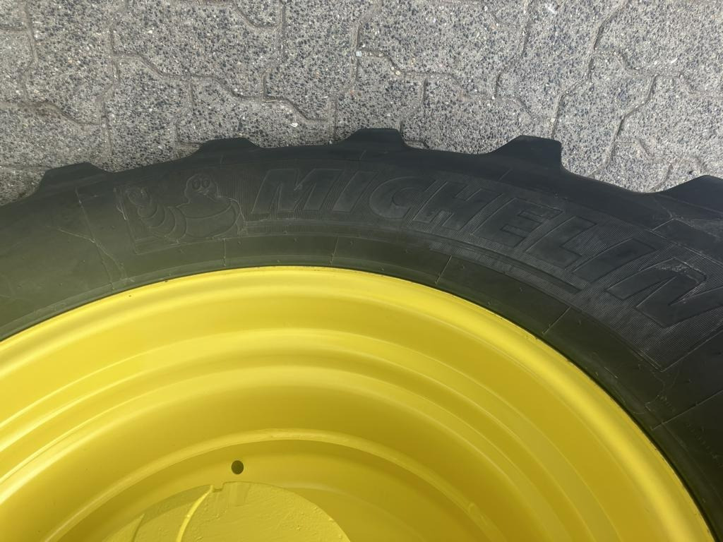 John Deere 6R185 - Traktor: bilde 4 John Deere 6R185 - Traktor: bilde 4