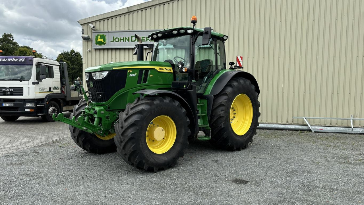 John Deere 6R195 - Traktor: bilde 1 John Deere 6R195 - Traktor: bilde 1