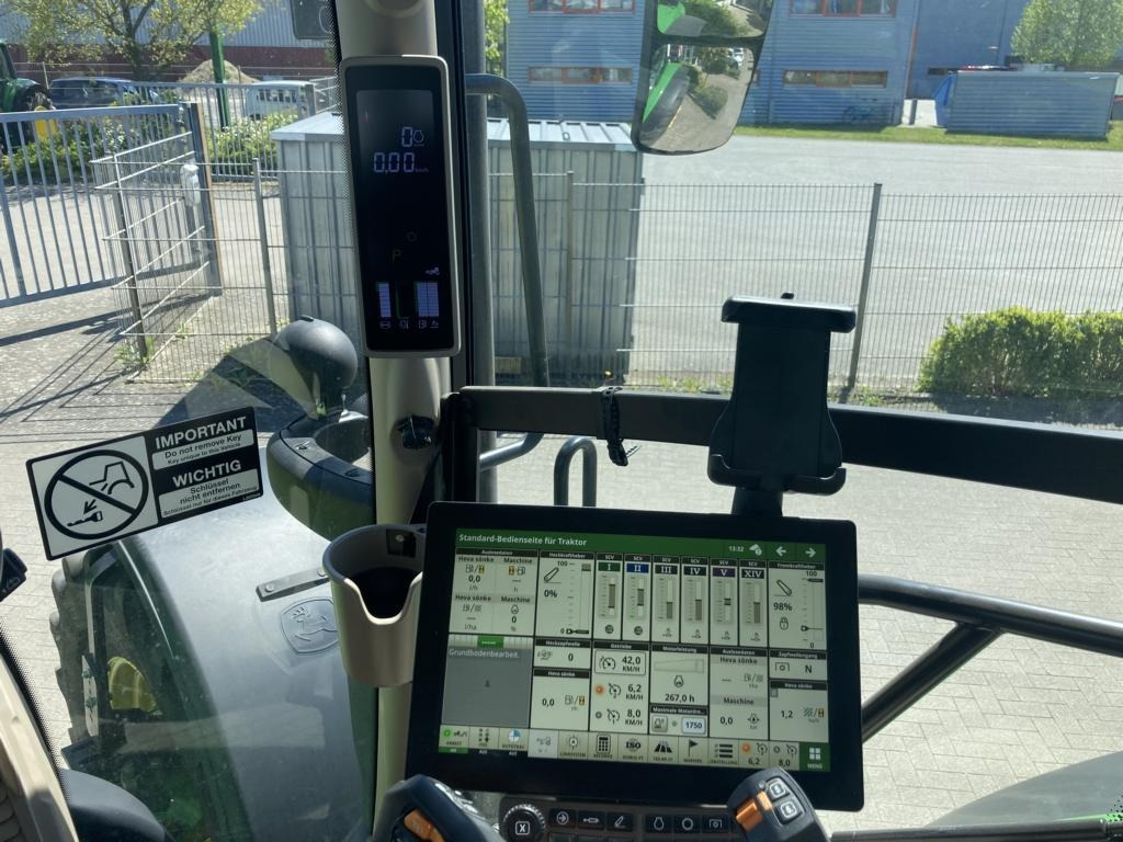 John Deere 6R215 - Traktor: bilde 3 John Deere 6R215 - Traktor: bilde 3