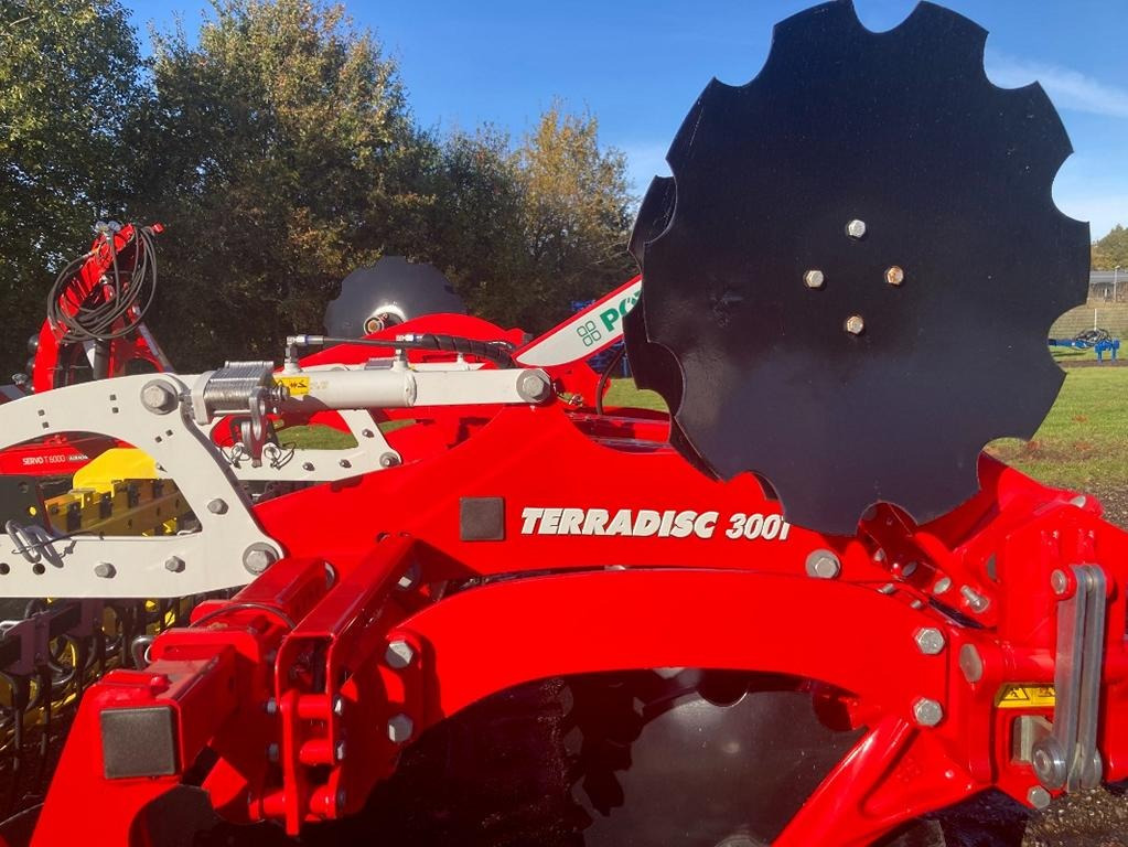 Pöttinger TERRADISC 3001 - Skålharv: bilde 2 Pöttinger TERRADISC 3001 - Skålharv: bilde 2