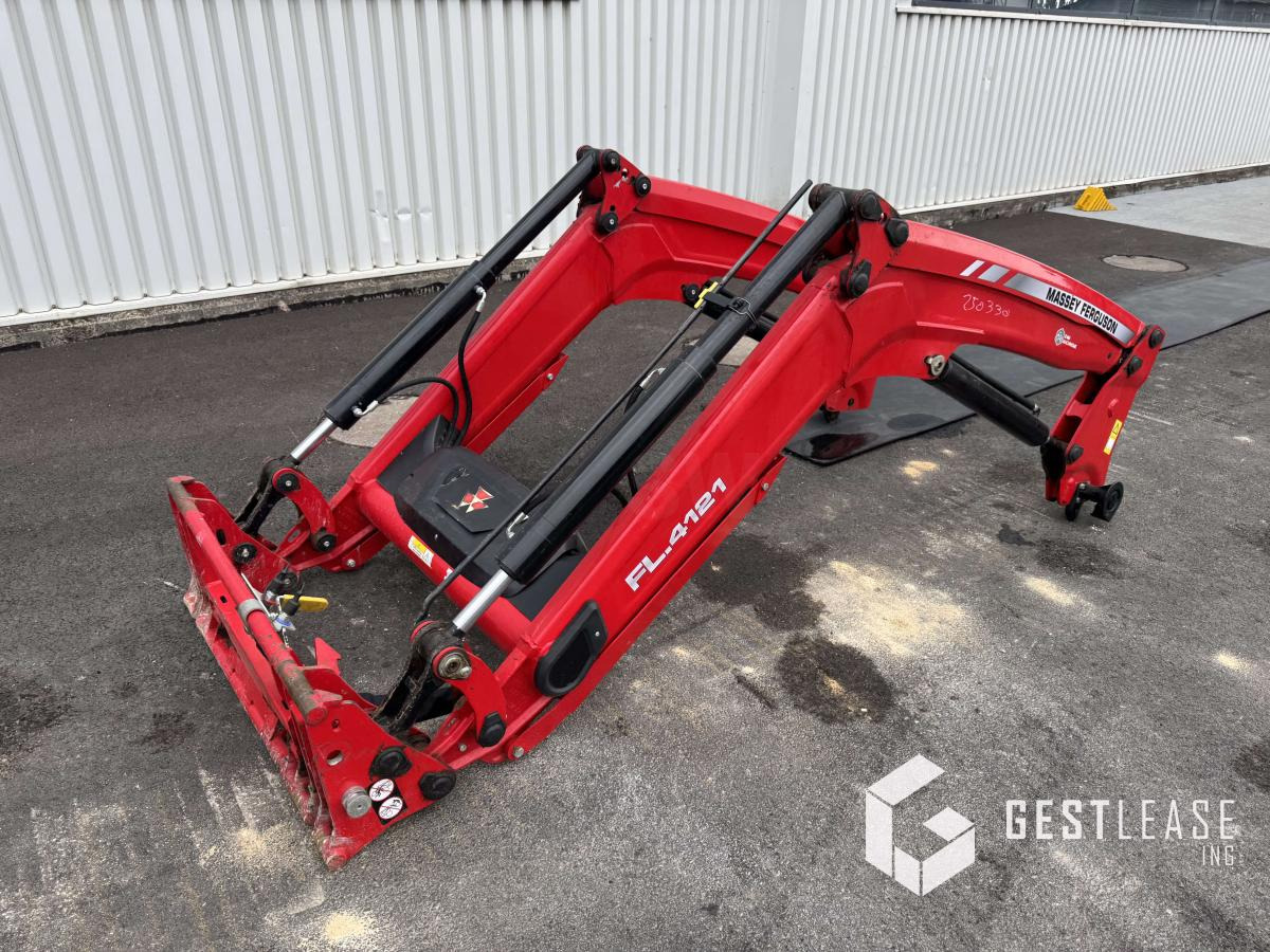 MASSEY FERGUSON FL4121 - Frontlaster for traktor: bilde 1 MASSEY FERGUSON FL4121 - Frontlaster for traktor: bilde 1