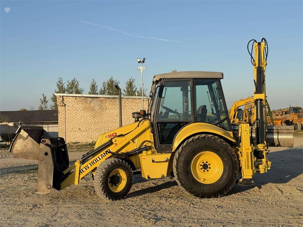 New Holland B 110-4PT , 2 quick couplers - Traktorgraver: bilde 3 New Holland B 110-4PT , 2 quick couplers - Traktorgraver: bilde 3