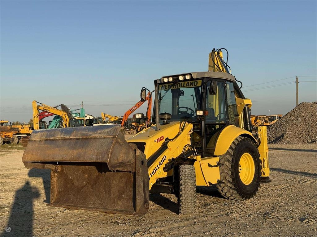 New Holland B 110-4PT , 2 quick couplers - Traktorgraver: bilde 2 New Holland B 110-4PT , 2 quick couplers - Traktorgraver: bilde 2