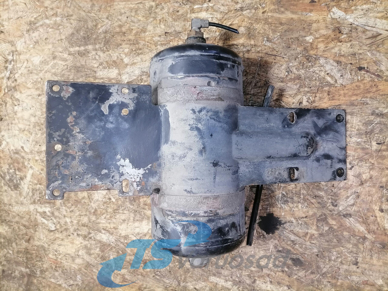 DAF Air tank 1733548 - Universaldel for Lastebil: bilde 2 DAF Air tank 1733548 - Universaldel for Lastebil: bilde 2