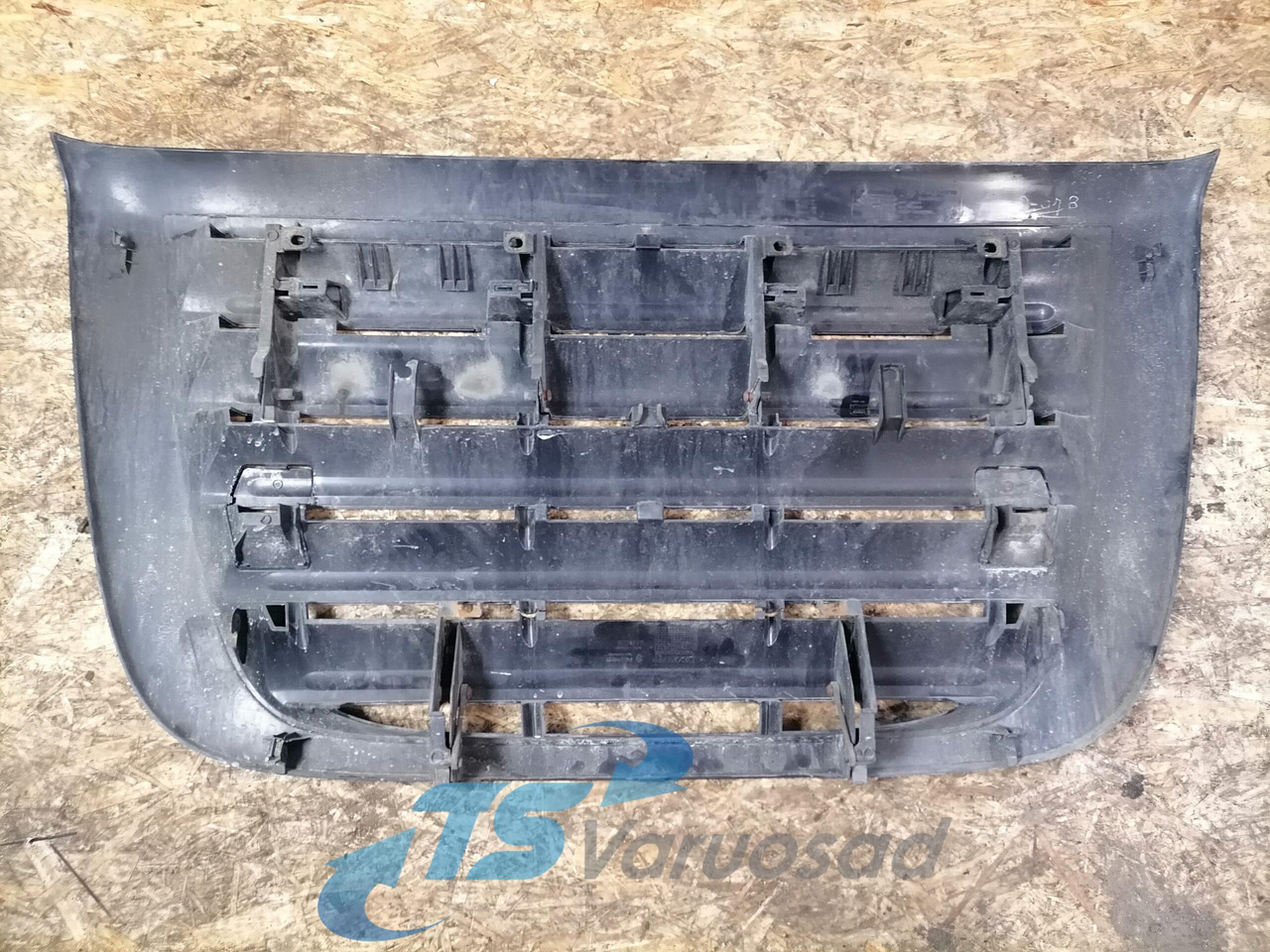 DAF Grille panel 1635802 - Grill for Lastebil: bilde 4 DAF Grille panel 1635802 - Grill for Lastebil: bilde 4