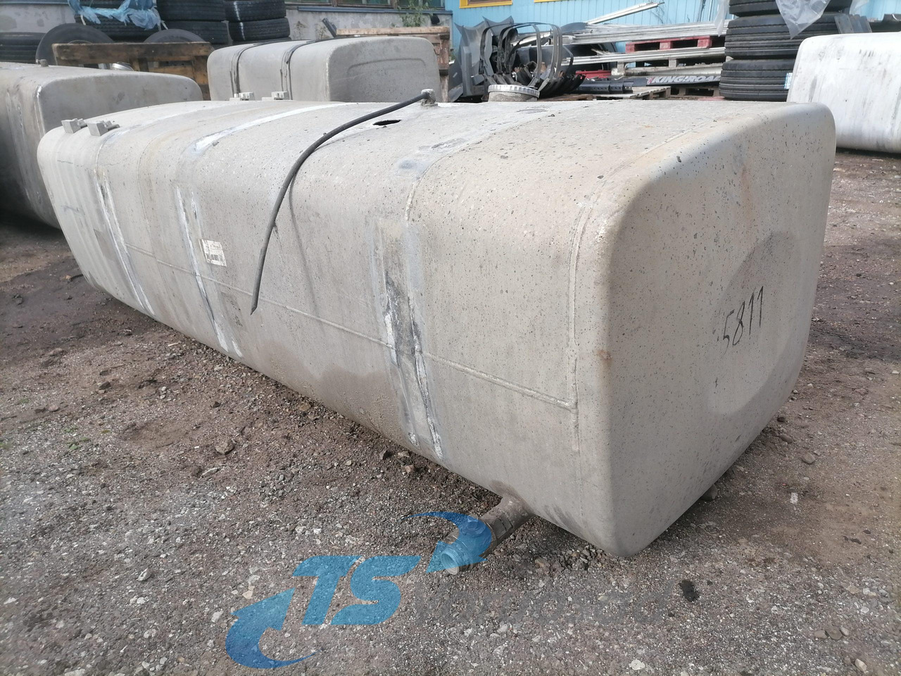 MAN Kütusepaak 710L 81122015712 - Drivstofftank for Lastebil: bilde 4 MAN Kütusepaak 710L 81122015712 - Drivstofftank for Lastebil: bilde 4