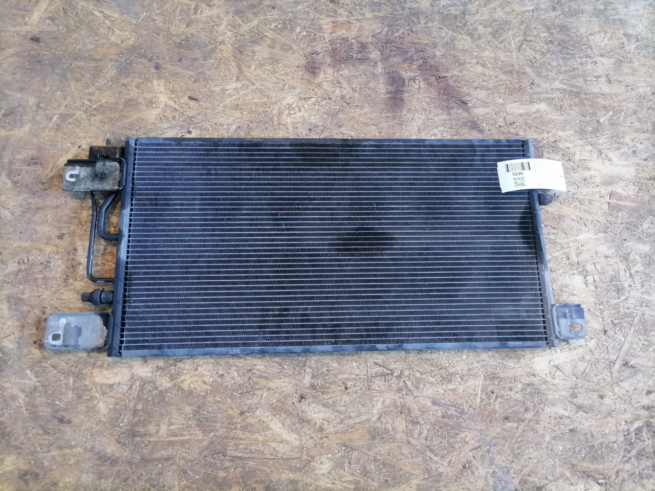 Scania A/C radiator 1790840 - Varme/ Ventilasjon for Lastebil: bilde 5 Scania A/C radiator 1790840 - Varme/ Ventilasjon for Lastebil: bilde 5