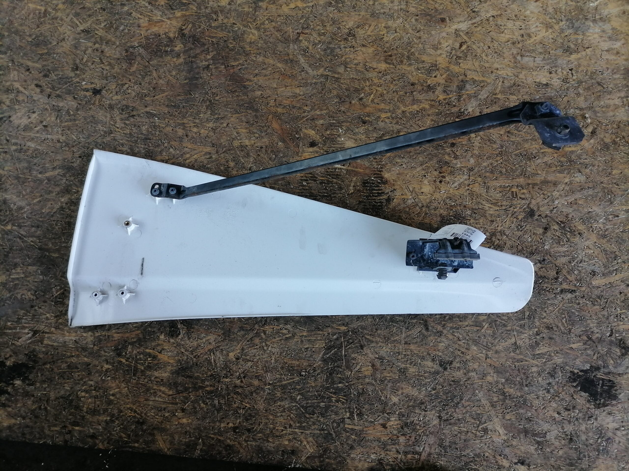 Scania Air deflector 1348513 - Aerodynamikk/ Spoiler for Lastebil: bilde 3 Scania Air deflector 1348513 - Aerodynamikk/ Spoiler for Lastebil: bilde 3