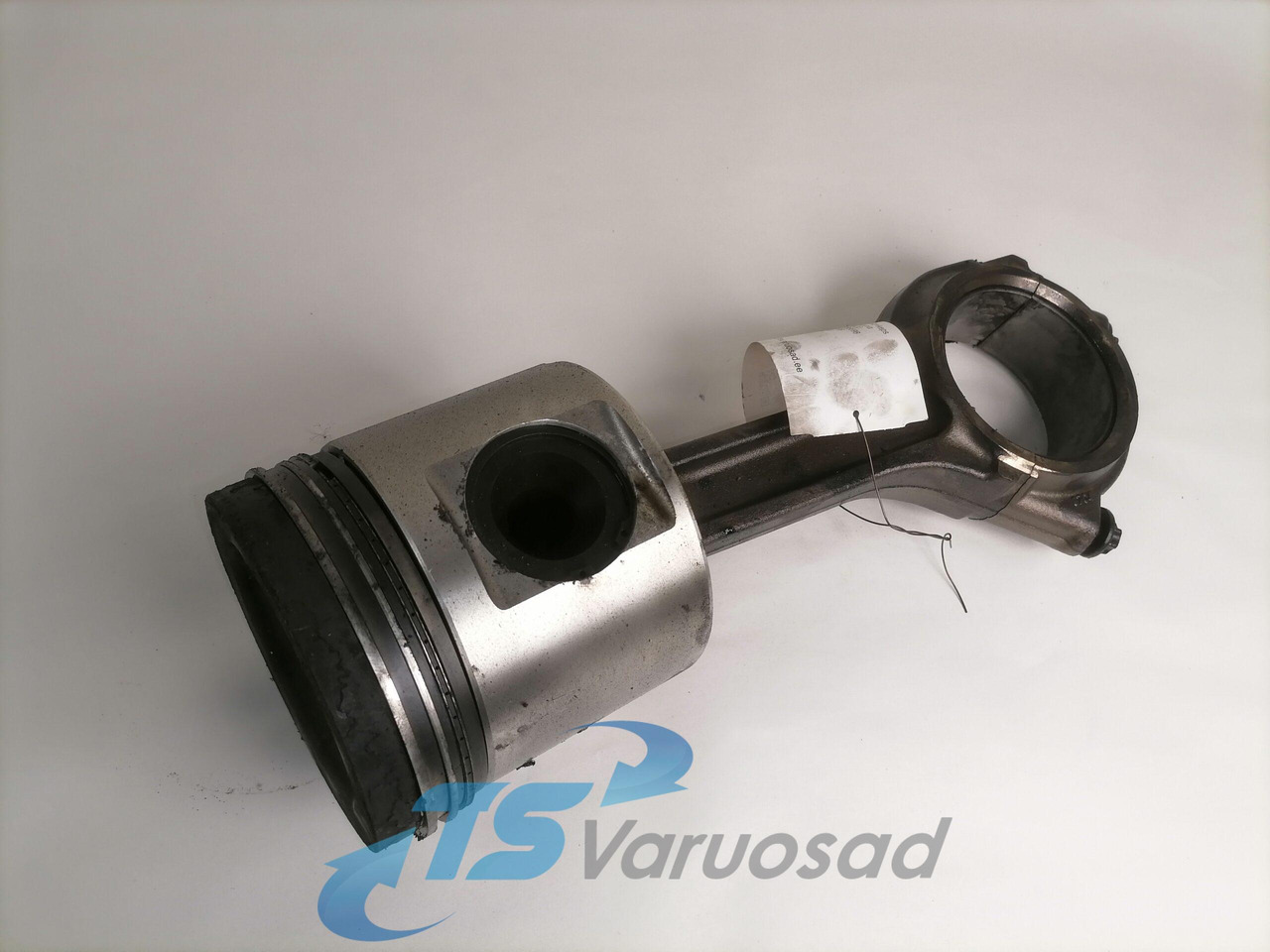 Scania Connecting rod + piston 1798596 - Stempel/ Ringer/ Naver for Lastebil: bilde 1 Scania Connecting rod + piston 1798596 - Stempel/ Ringer/ Naver for Lastebil: bilde 1
