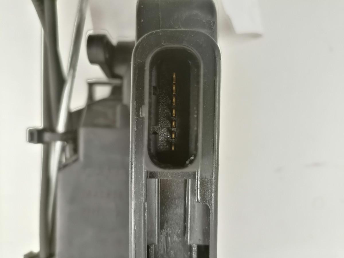Scania Door lock 2640858 - Dør og deler for Lastebil: bilde 4 Scania Door lock 2640858 - Dør og deler for Lastebil: bilde 4