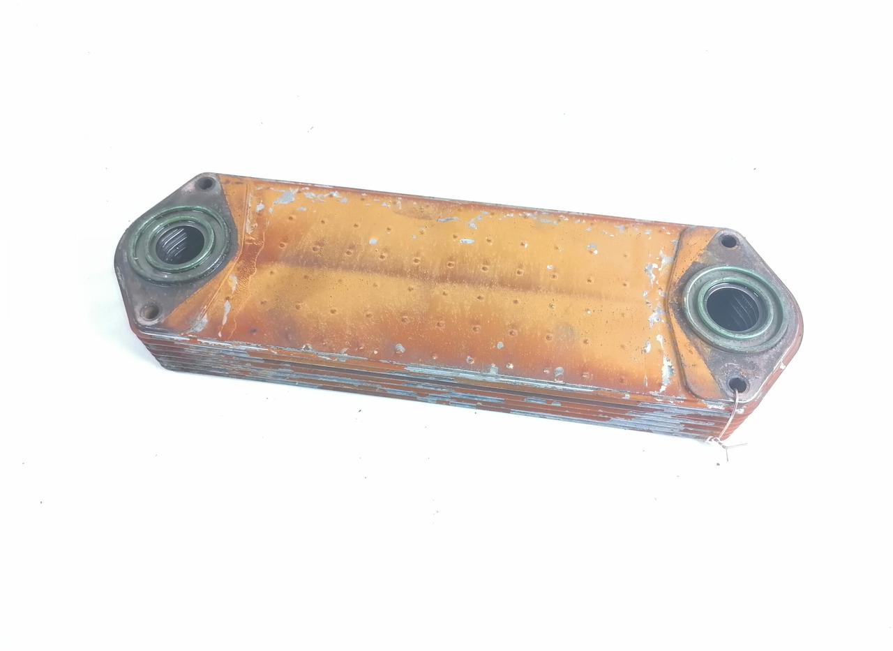 Scania Engine oil cooler 1333183 - Motor og deler for Lastebil: bilde 2 Scania Engine oil cooler 1333183 - Motor og deler for Lastebil: bilde 2