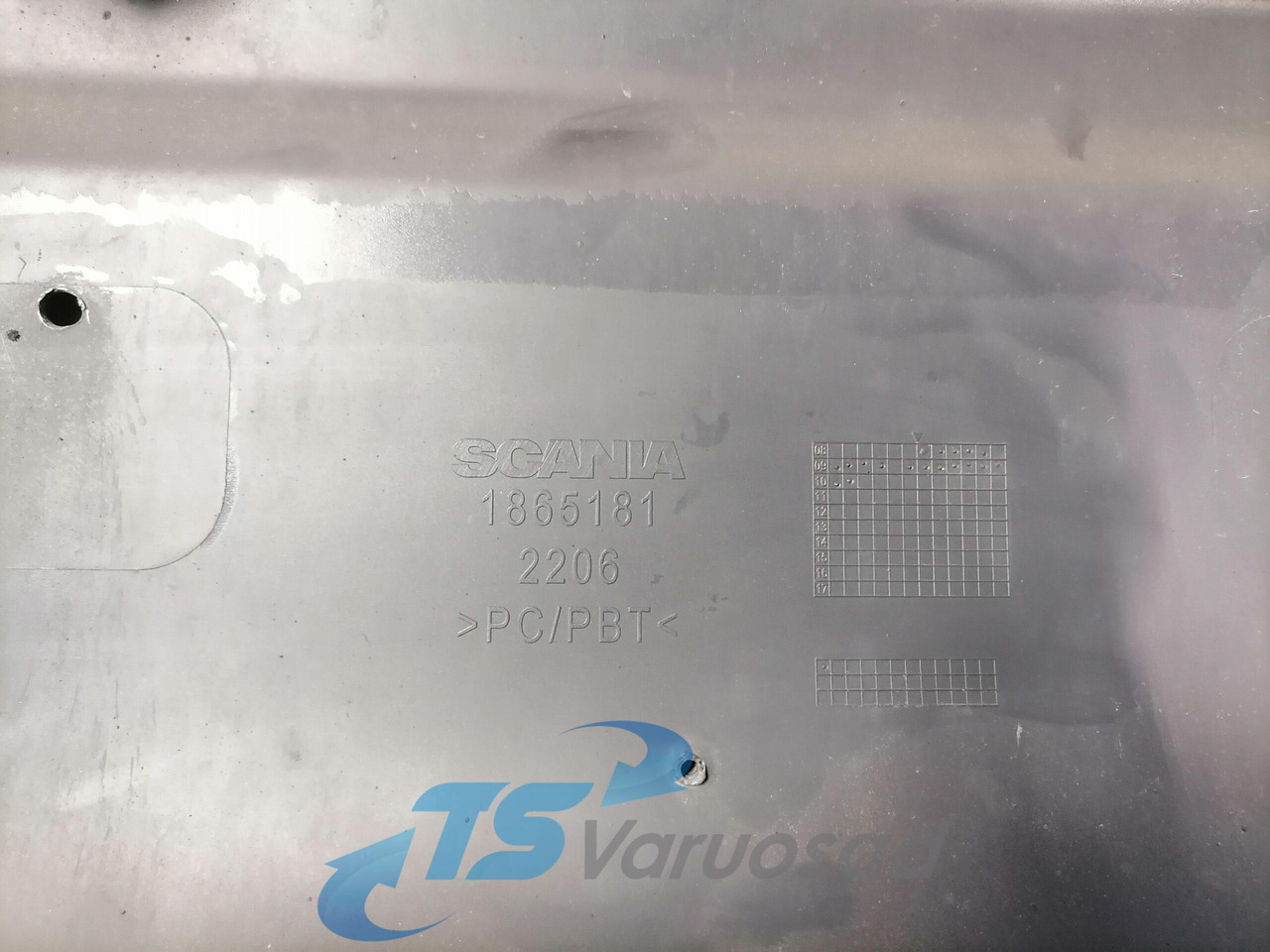 Scania Front bumper cover plastic 1865181 - Aerodynamikk/ Spoiler for Lastebil: bilde 3 Scania Front bumper cover plastic 1865181 - Aerodynamikk/ Spoiler for Lastebil: bilde 3