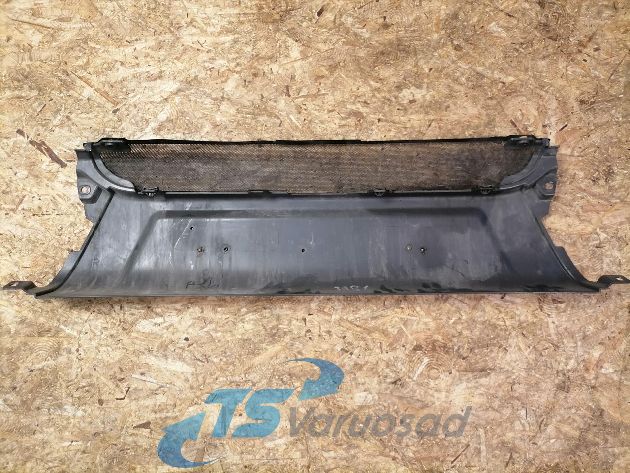 Scania Front bumper cover plastic 1865181 - Aerodynamikk/ Spoiler for Lastebil: bilde 2 Scania Front bumper cover plastic 1865181 - Aerodynamikk/ Spoiler for Lastebil: bilde 2
