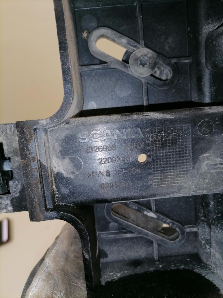Scania Kabiini tuulesuunaja kandur 2326968 - Aerodynamikk/ Spoiler for Lastebil: bilde 2 Scania Kabiini tuulesuunaja kandur 2326968 - Aerodynamikk/ Spoiler for Lastebil: bilde 2