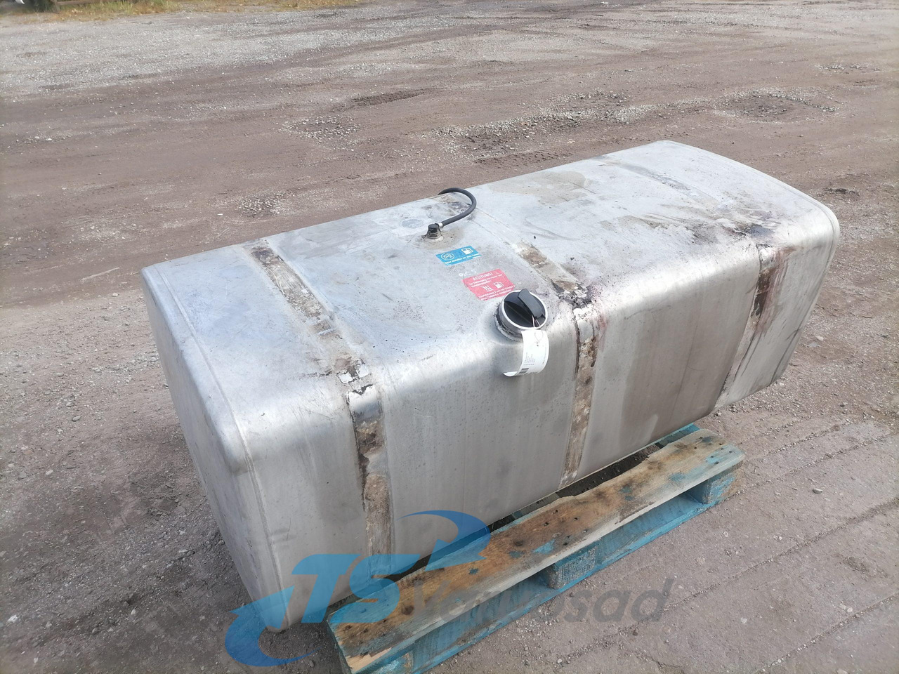 Scania Kütusepaak 700L 1517309 - Drivstofftank for Lastebil: bilde 1 Scania Kütusepaak 700L 1517309 - Drivstofftank for Lastebil: bilde 1