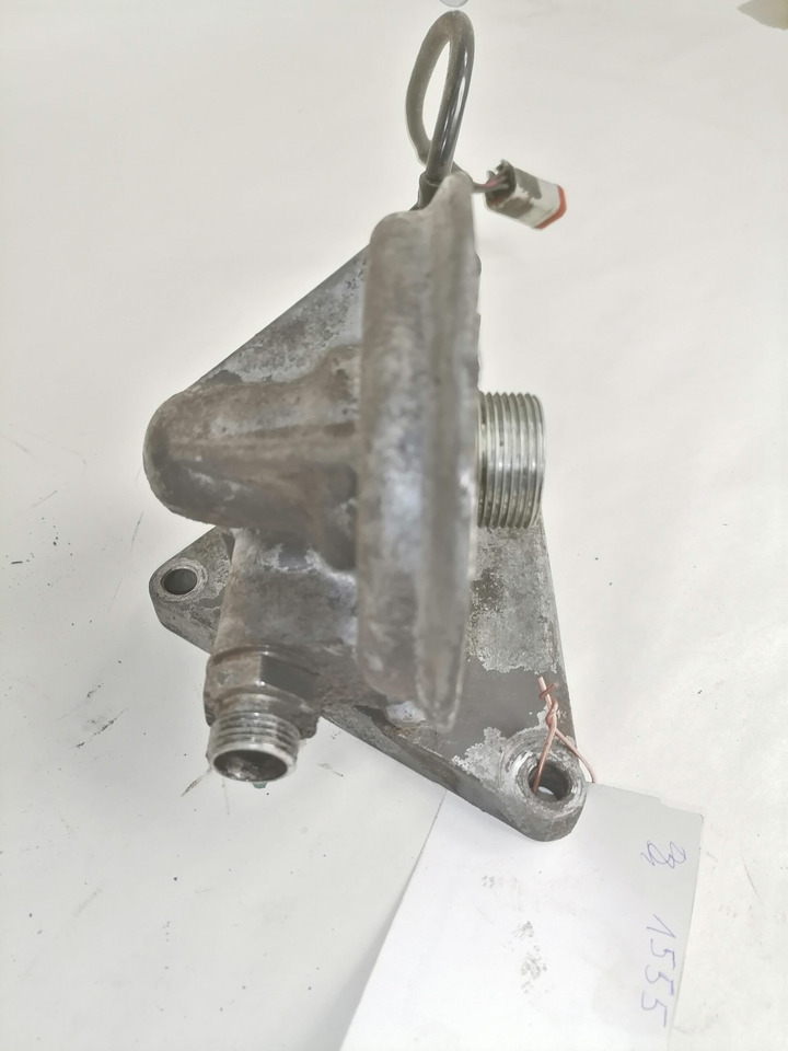 Scania Oil filter housing 1376795 - Motor og deler for Lastebil: bilde 4 Scania Oil filter housing 1376795 - Motor og deler for Lastebil: bilde 4