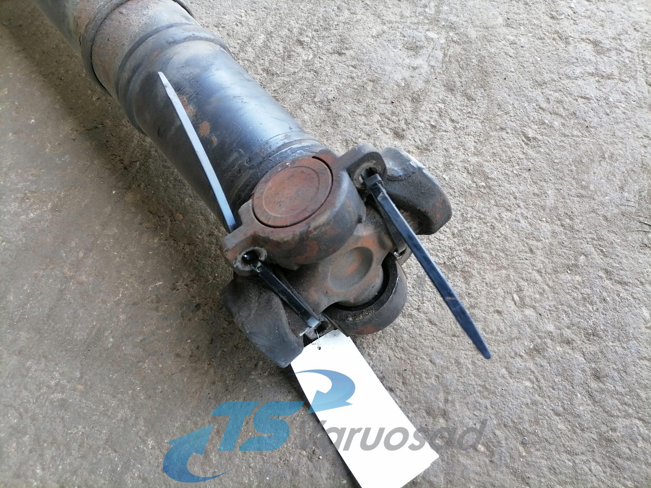 Scania Propeller shaft 1758600 - Kardanaksel for Lastebil: bilde 3 Scania Propeller shaft 1758600 - Kardanaksel for Lastebil: bilde 3
