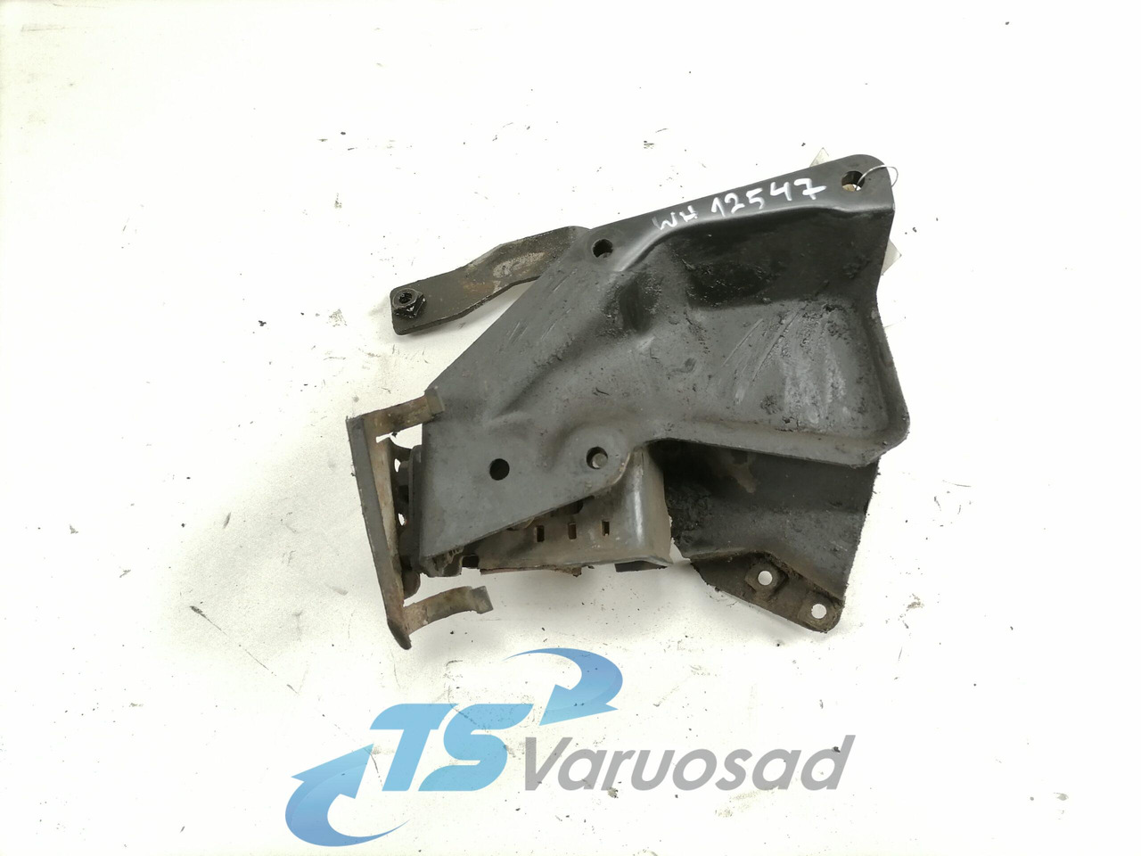 Scania Roolisüsteemi õlimahuti kandur 1369036 - Servoslange for Lastebil: bilde 1 Scania Roolisüsteemi õlimahuti kandur 1369036 - Servoslange for Lastebil: bilde 1