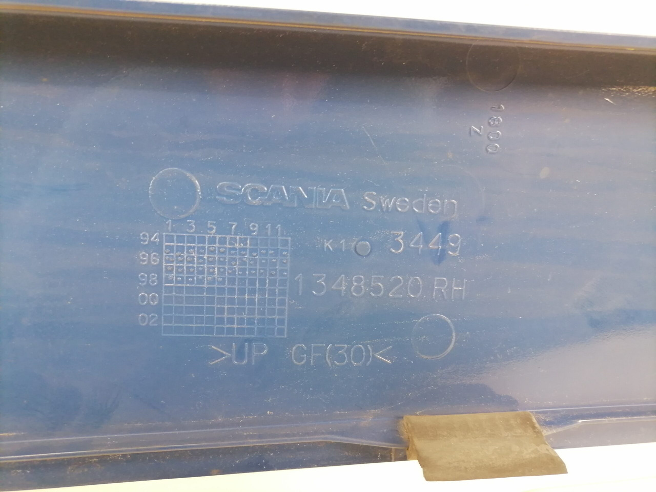 Scania Scania cab wind deflector, right side 1348520 - Aerodynamikk/ Spoiler for Lastebil: bilde 2 Scania Scania cab wind deflector, right side 1348520 - Aerodynamikk/ Spoiler for Lastebil: bilde 2