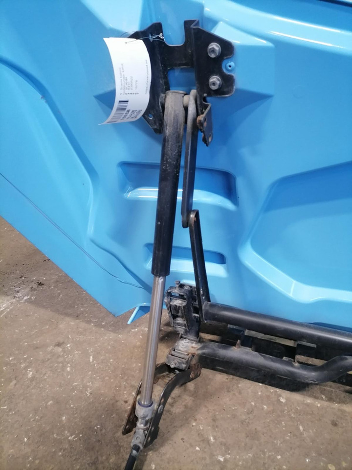 Scania Scania cab wind deflector, roof 2390522 - Aerodynamikk/ Spoiler for Lastebil: bilde 4 Scania Scania cab wind deflector, roof 2390522 - Aerodynamikk/ Spoiler for Lastebil: bilde 4