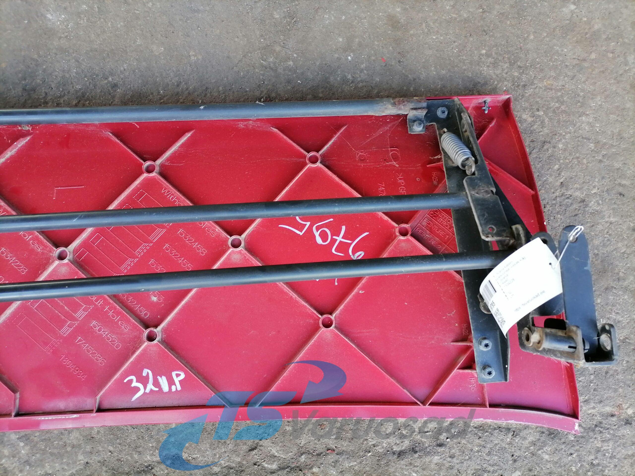 Scania Scania kabiini tuulesuunaja, vasak külg 1534228 - Aerodynamikk/ Spoiler for Lastebil: bilde 4 Scania Scania kabiini tuulesuunaja, vasak külg 1534228 - Aerodynamikk/ Spoiler for Lastebil: bilde 4