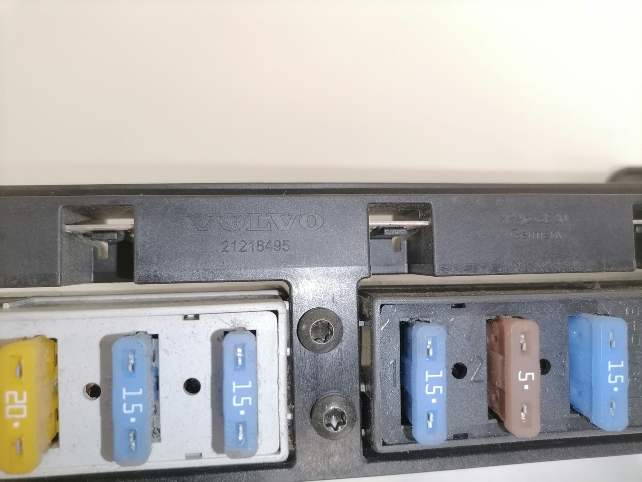 Volvo Central electric unit 21218495 - Sikring for Lastebil: bilde 3 Volvo Central electric unit 21218495 - Sikring for Lastebil: bilde 3
