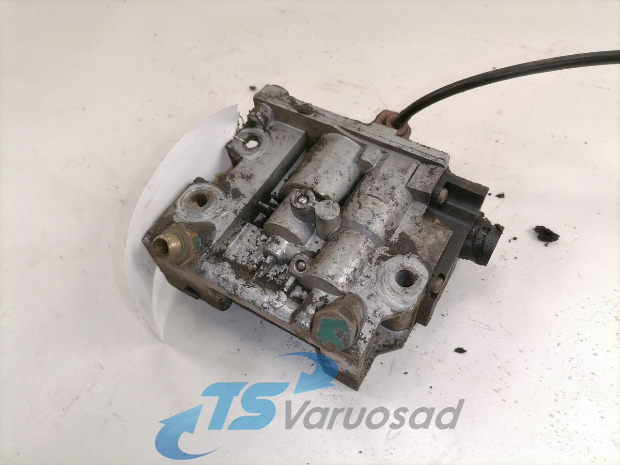 Volvo Engine control switch 2041199 - Eksosanlegg for Lastebil: bilde 3 Volvo Engine control switch 2041199 - Eksosanlegg for Lastebil: bilde 3
