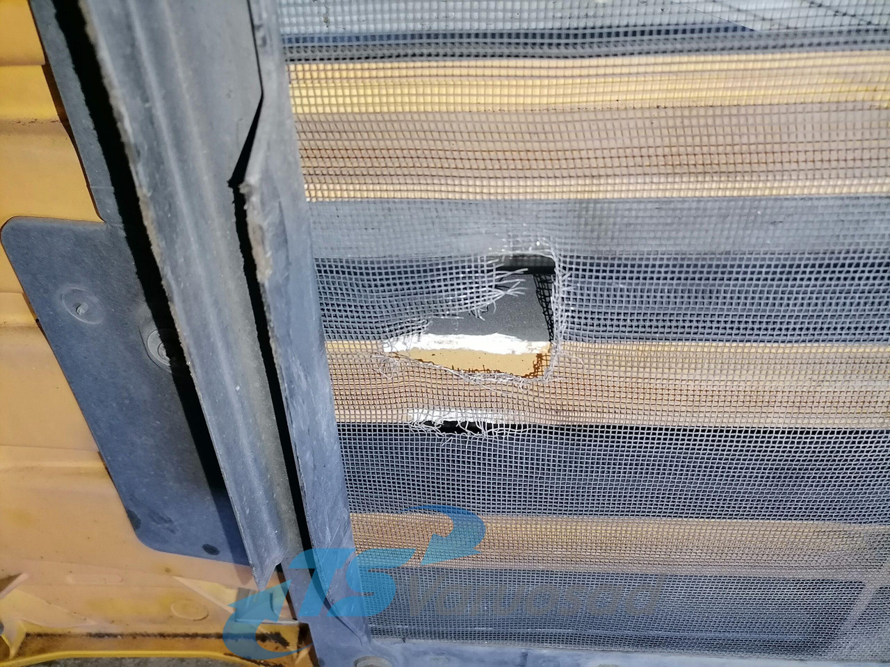 Volvo Grille panel 20360266 - Grill for Lastebil: bilde 3 Volvo Grille panel 20360266 - Grill for Lastebil: bilde 3