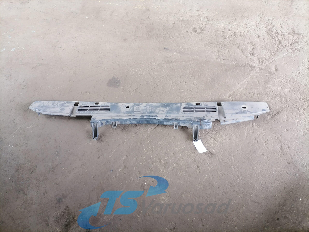 Volvo Iluvõre plastik 20527277 - Grill for Lastebil: bilde 1 Volvo Iluvõre plastik 20527277 - Grill for Lastebil: bilde 1