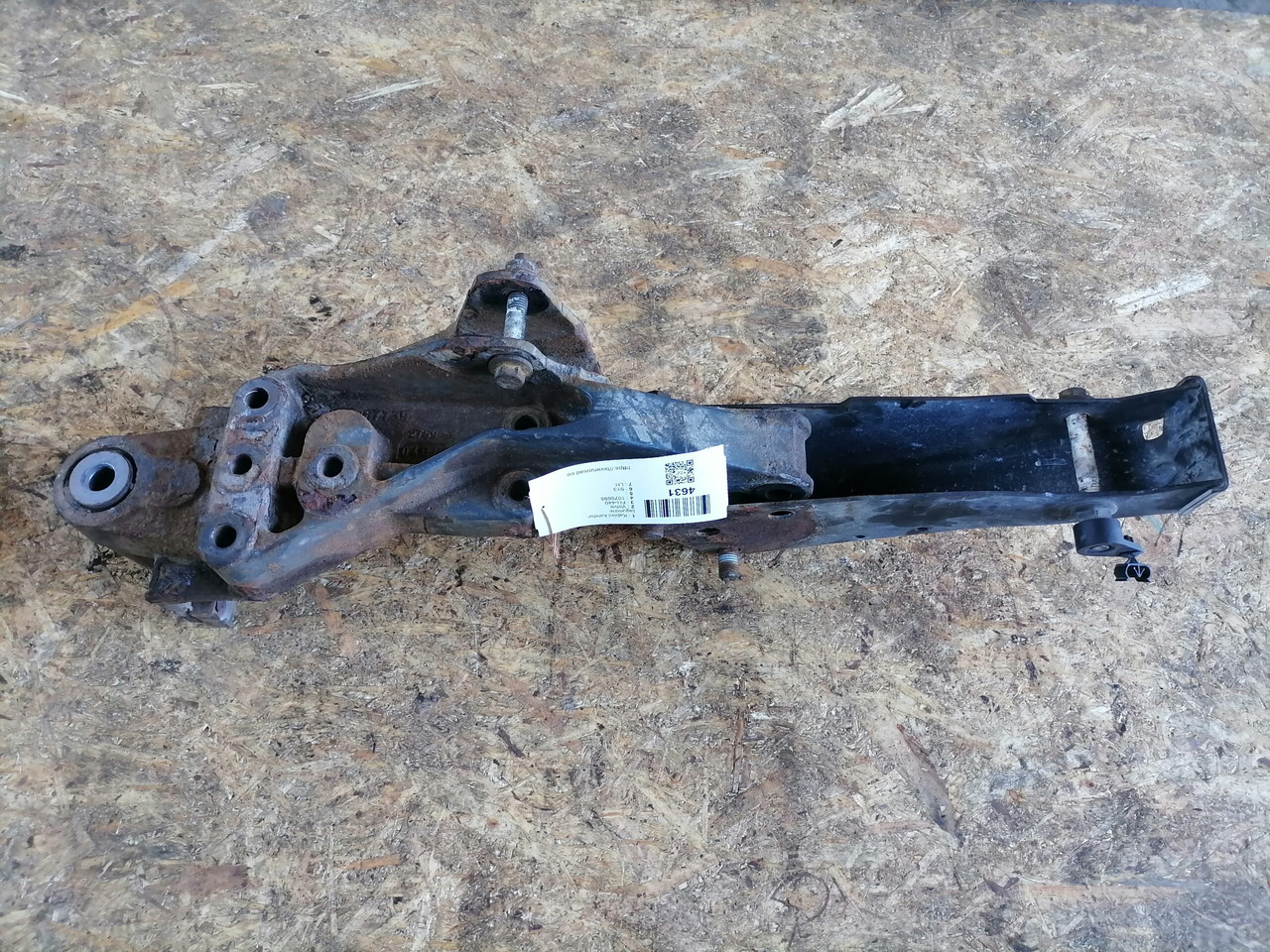 Volvo Kabiini kandur, tagumine 20467739 - Førerhusfjæring for Lastebil: bilde 3 Volvo Kabiini kandur, tagumine 20467739 - Førerhusfjæring for Lastebil: bilde 3