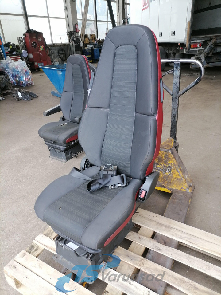 Volvo Passenger seat 82201647 - Sete for Lastebil: bilde 2 Volvo Passenger seat 82201647 - Sete for Lastebil: bilde 2