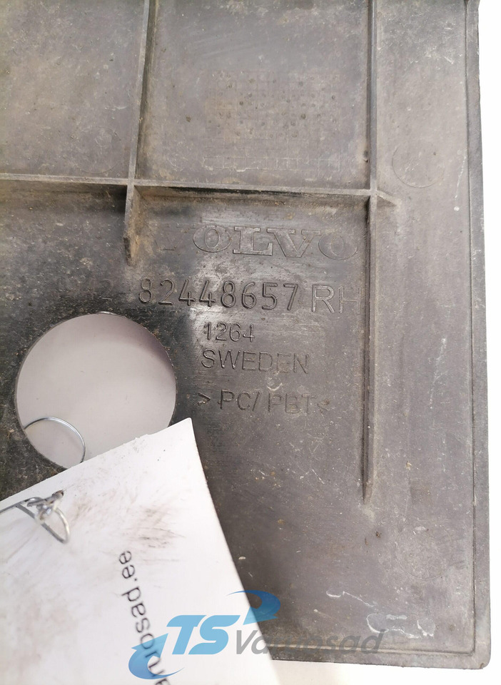 Volvo Plastikdetail 82448657 - Aerodynamikk/ Spoiler for Lastebil: bilde 2 Volvo Plastikdetail 82448657 - Aerodynamikk/ Spoiler for Lastebil: bilde 2