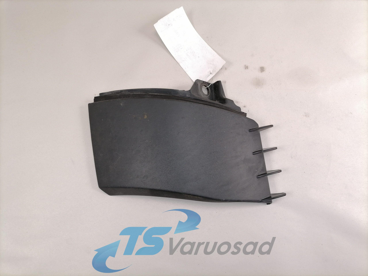 Volvo Plastikdetail 82835601 - Aerodynamikk/ Spoiler for Lastebil: bilde 1 Volvo Plastikdetail 82835601 - Aerodynamikk/ Spoiler for Lastebil: bilde 1