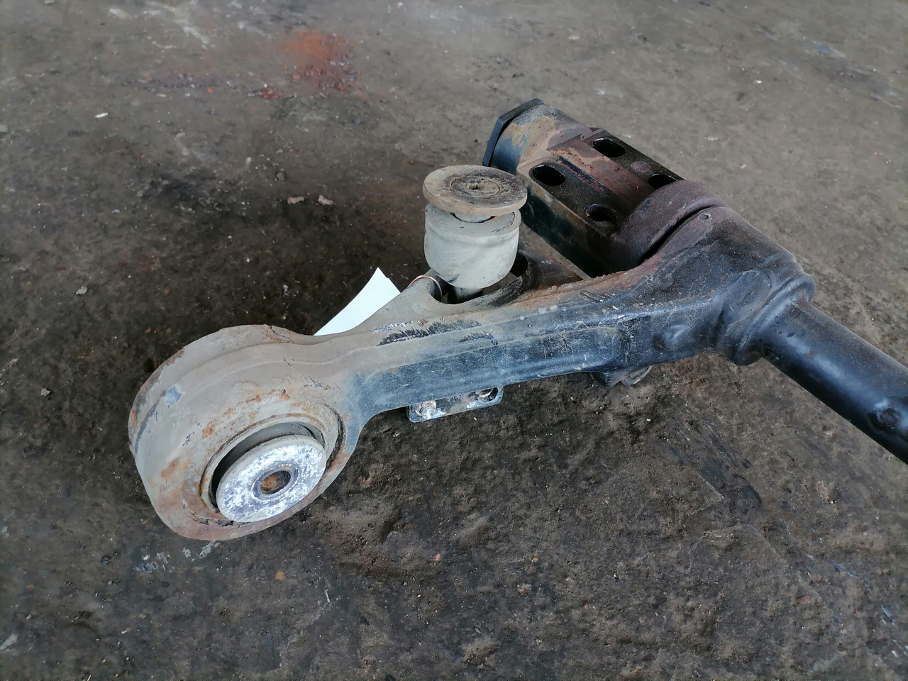 Volvo Volvo FH kabiini torsioonvarras 3198853 - Førerhusfjæring for Lastebil: bilde 4 Volvo Volvo FH kabiini torsioonvarras 3198853 - Førerhusfjæring for Lastebil: bilde 4