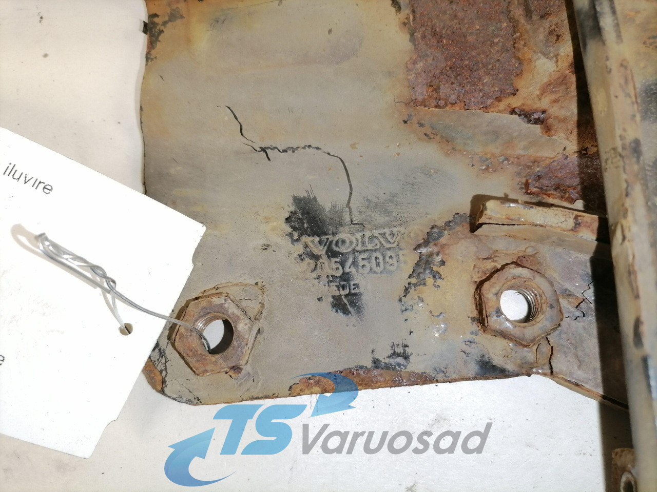 Volvo lower grille carrier hinge 20545095 - Grill for Lastebil: bilde 3 Volvo lower grille carrier hinge 20545095 - Grill for Lastebil: bilde 3