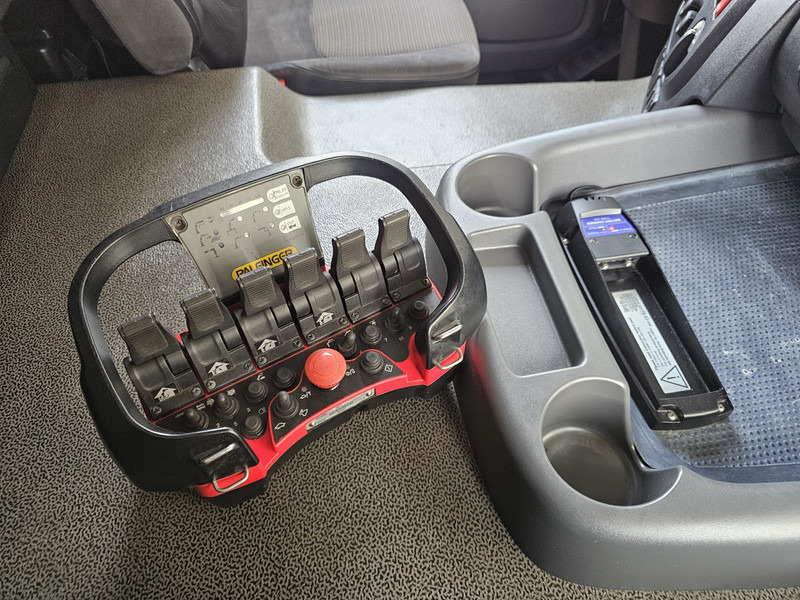 DAF CF 330 6x2 / PALFINGER CRANE / KRAN / CURTAIN - Kranbil: bilde 3 DAF CF 330 6x2 / PALFINGER CRANE / KRAN / CURTAIN - Kranbil: bilde 3