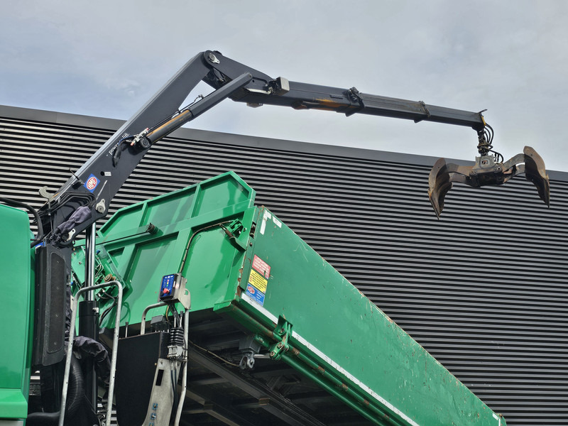 Tatra T158/II 6X6 / HMF Z CRANE + 2 SIDE TIPPER - Tippbil, Kranbil: bilde 2 Tatra T158/II 6X6 / HMF Z CRANE + 2 SIDE TIPPER - Tippbil, Kranbil: bilde 2