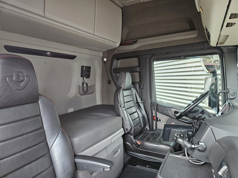 Trekkvogn Scania S520 V8 4x2 / RETARDER / FULL AIR / COMPRESSOR: bilde 18 Trekkvogn Scania S520 V8 4x2 / RETARDER / FULL AIR / COMPRESSOR: bilde 18