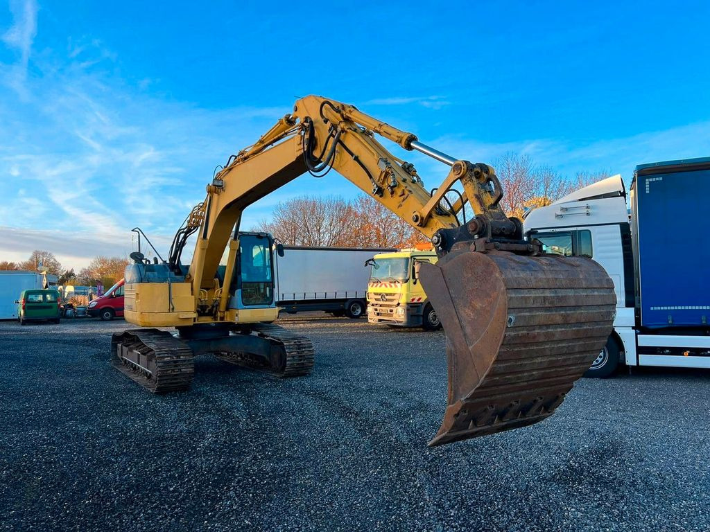 Komatsu PC228USLC 23200 Kg 107 Kw Komatsu PC228USLC 23200 Kg 107 Kw - Beltegraver: bilde 3 Komatsu PC228USLC 23200 Kg 107 Kw Komatsu PC228USLC 23200 Kg 107 Kw - Beltegraver: bilde 3