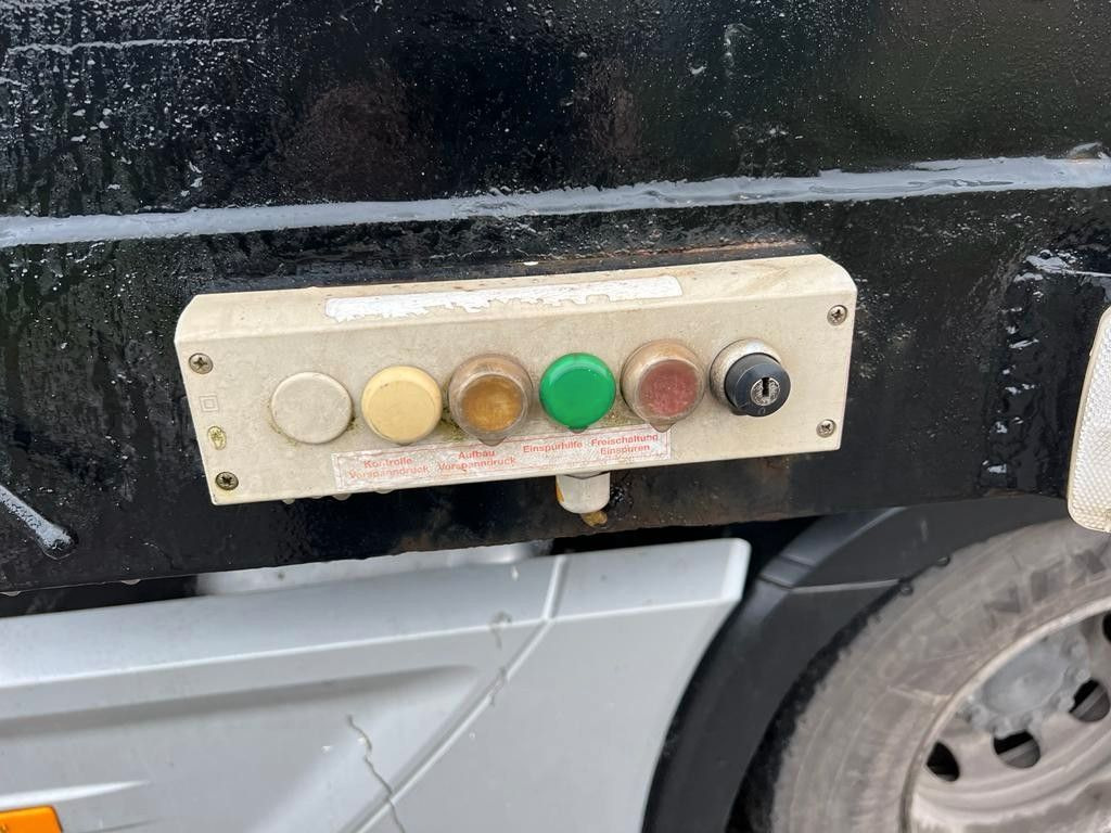 Langendorf Tiefbett mit Rampen Hydraulisch Langendorf Tiefbett mit Rampen Hydraulisch - Lavloader semitrailer: bilde 5 Langendorf Tiefbett mit Rampen Hydraulisch Langendorf Tiefbett mit Rampen Hydraulisch - Lavloader semitrailer: bilde 5