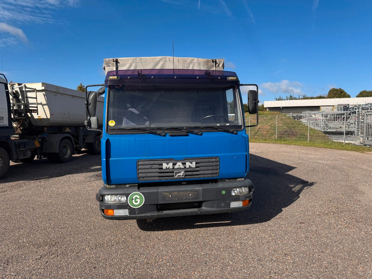 MAN 8.140 4X2 Pritsche Plane Original Km - Varebil med kapell: bilde 5 MAN 8.140 4X2 Pritsche Plane Original Km - Varebil med kapell: bilde 5